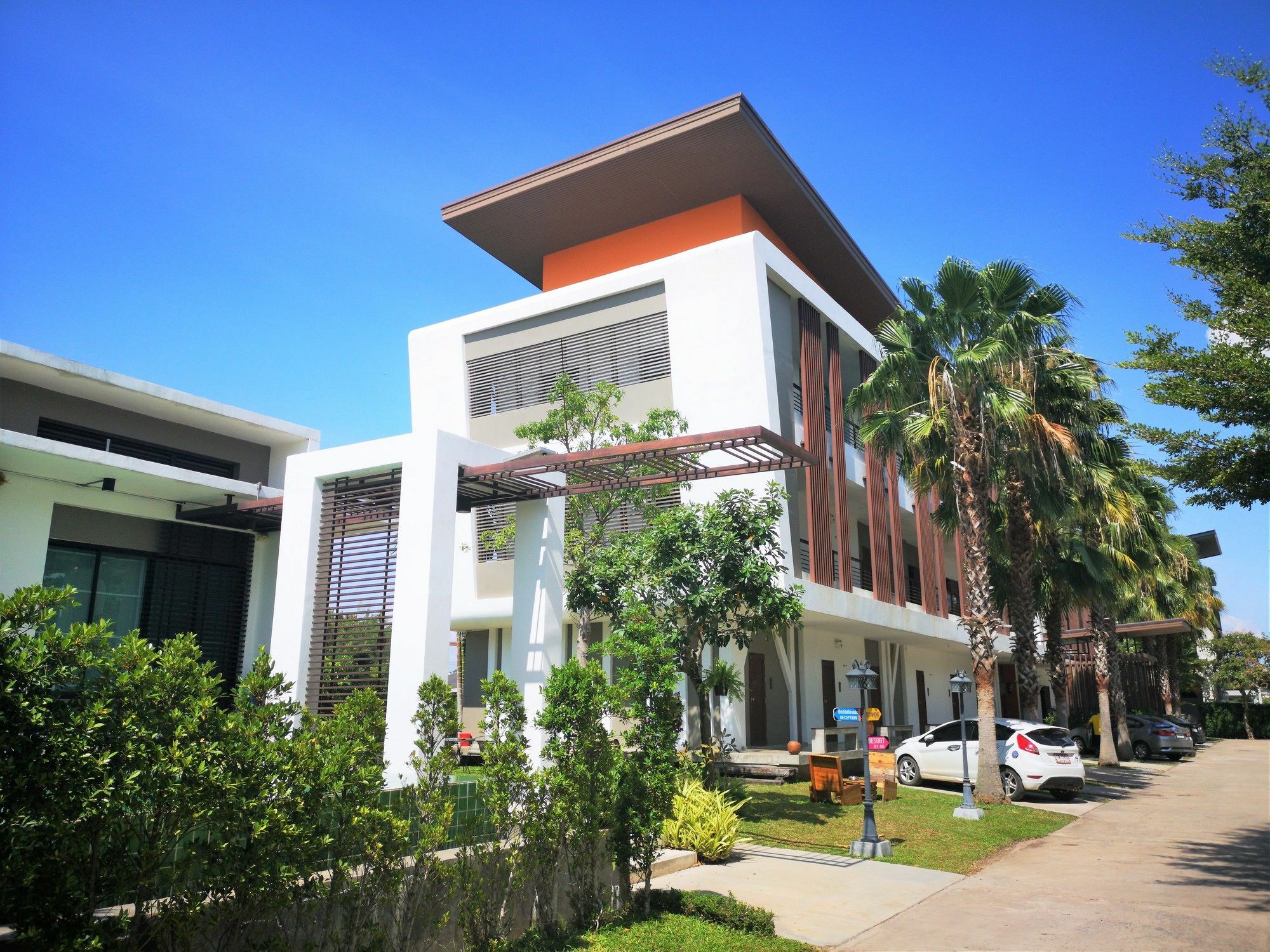Baan Issara Otel Nakhonratchasima Dış mekan fotoğraf